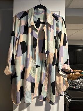 Women’s dress shirt